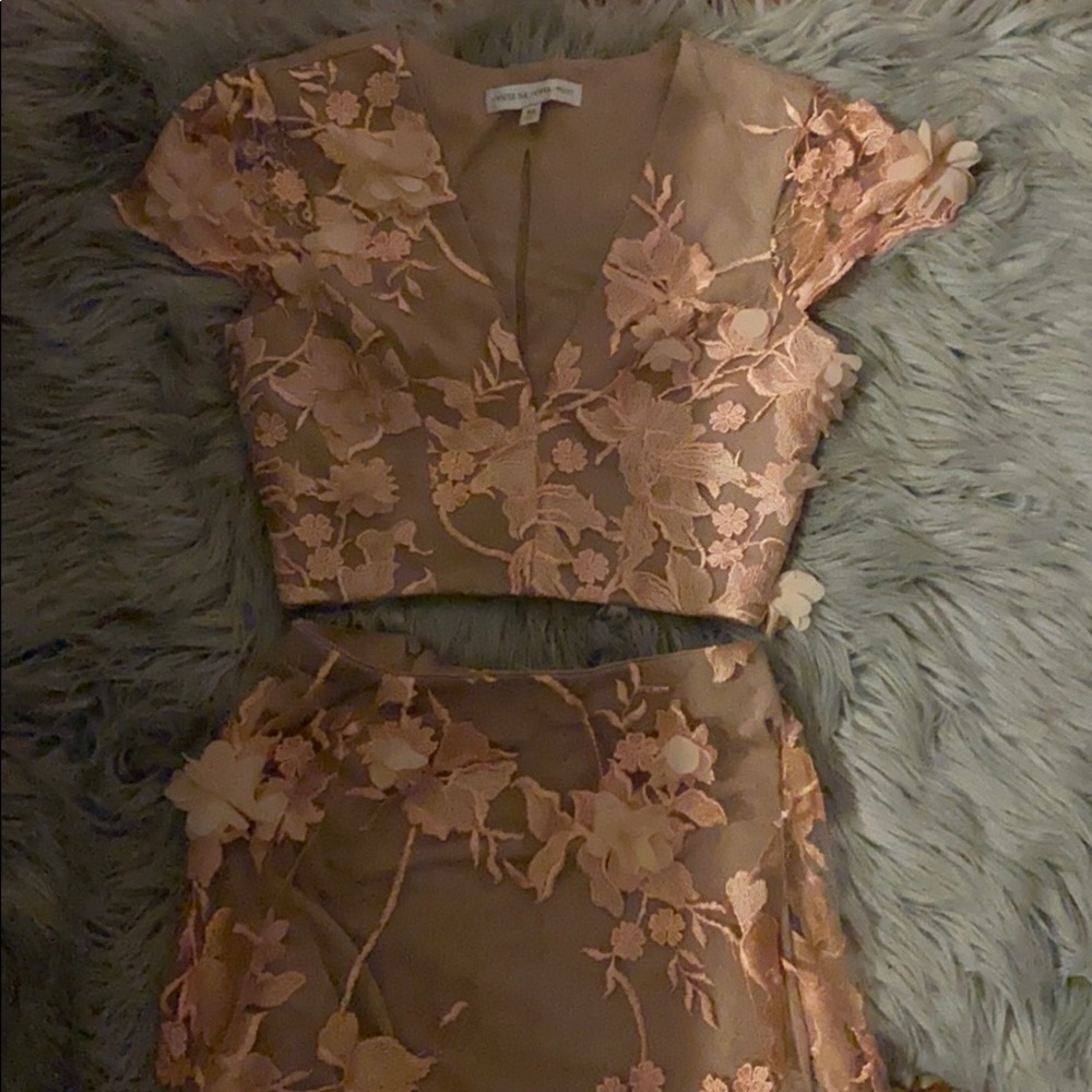 ✨Short sleeve top and matching Skirt